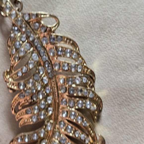 Leaf or Feather Necklace Rhinestones Gold Tone Chain Long Fall Fashion Jewelry - Picture 9 of 15